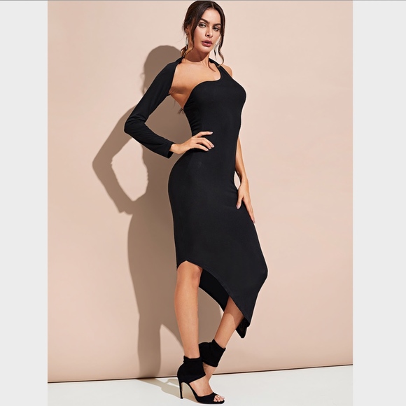 Asymmetric Shoulder and Hem Fitted Maxi Dress - Picture 2 of 8